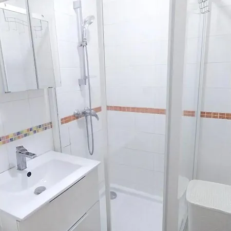 De 2 Chambres Avec Wifi A Mesnil Apartament