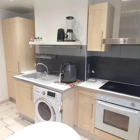 De 2 Chambres Avec Wifi A Mesnil Apartament *